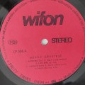 Wings_03.jpg